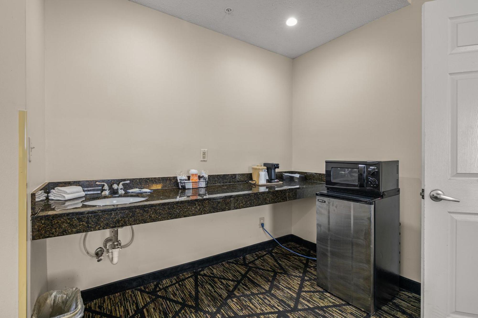 Quality Inn לייק סיטי מראה חיצוני תמונה